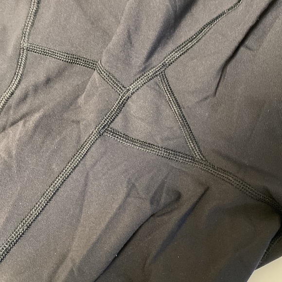 Lululemon Athletica Black Wunder Under HighRise 7/8 Tight - Picture 7 of 12